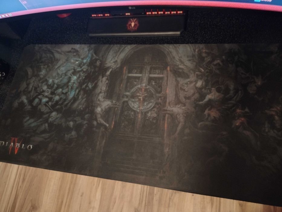 Podkładka komputerowa Steelseries Diablo4 90x40, stan idealny