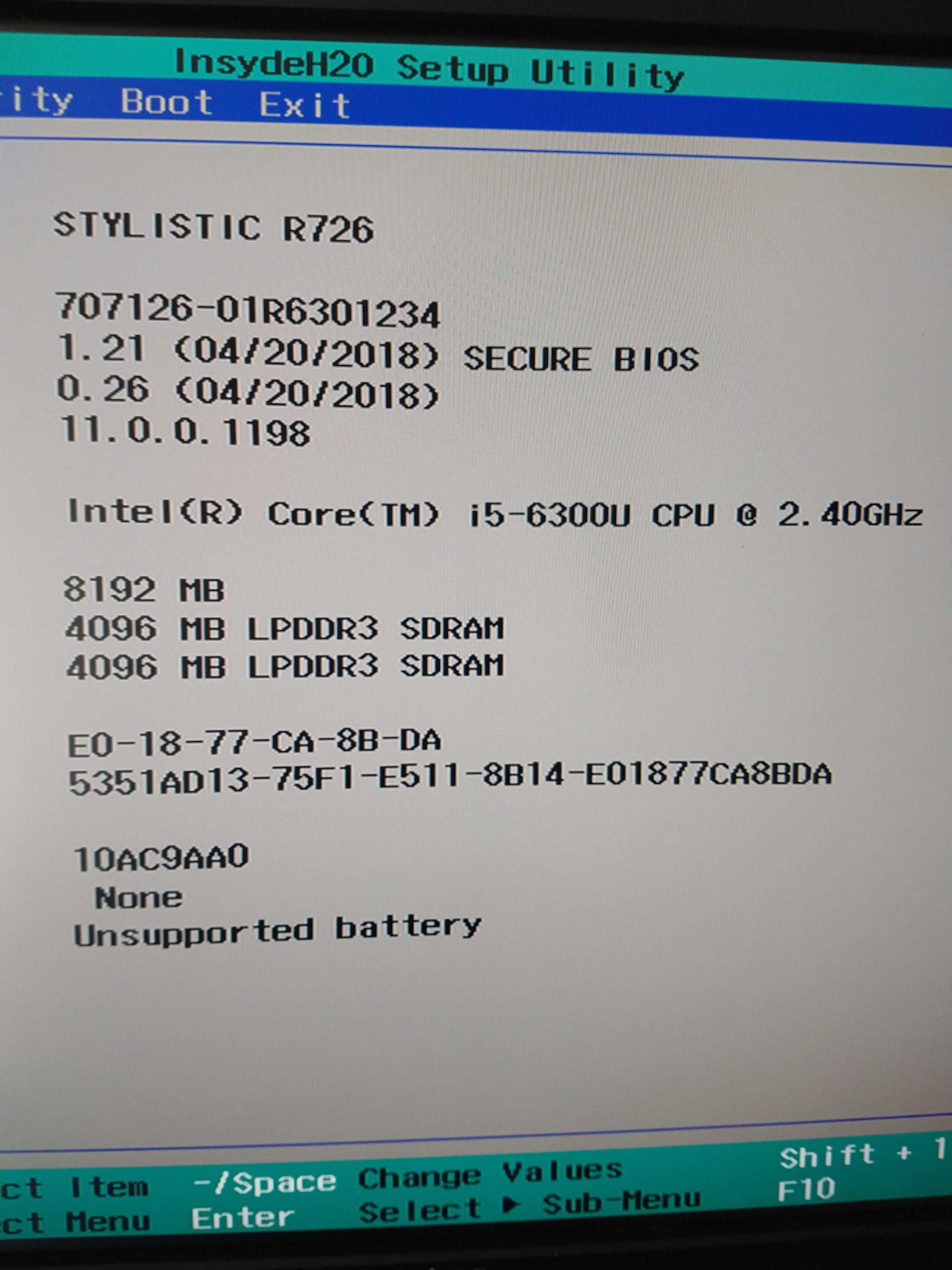 Fujitsu STYLISTIC R726 / Gratis adapter DP-HDMI