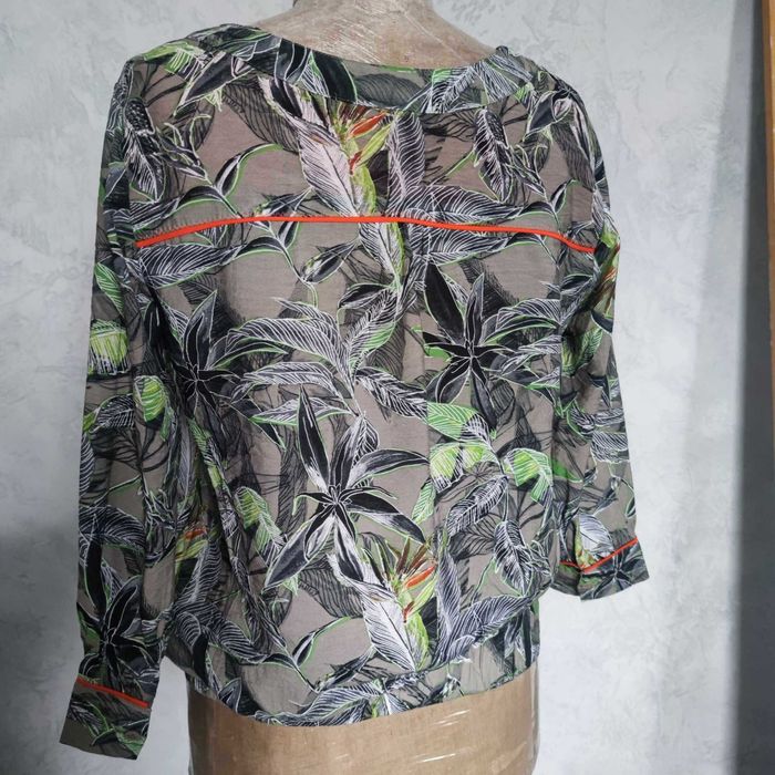 Monnari lekka bluzka wzorzysta tropical green rozm.S / 36