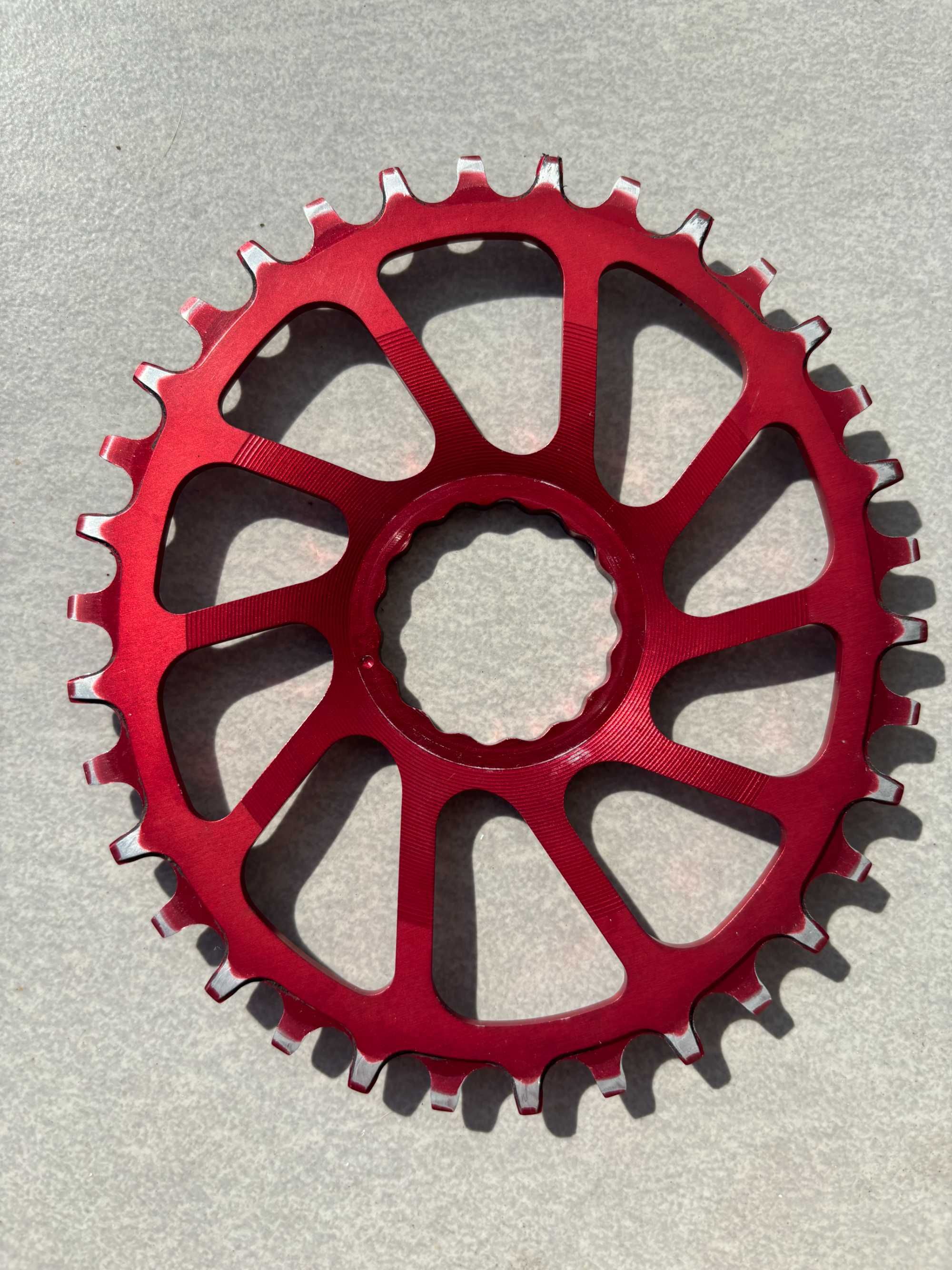 Zębatka owalna 34t Banless RaceFace Cinch
