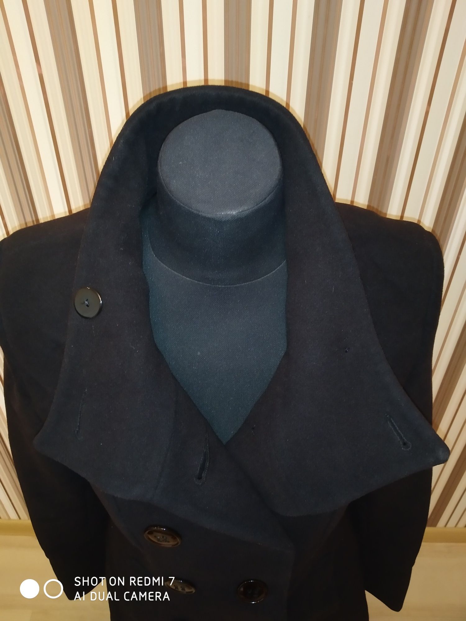 Продам женское пальто р.48