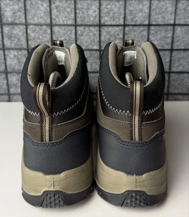 Зимние ботинки Quechua Waterproof размер 42.5