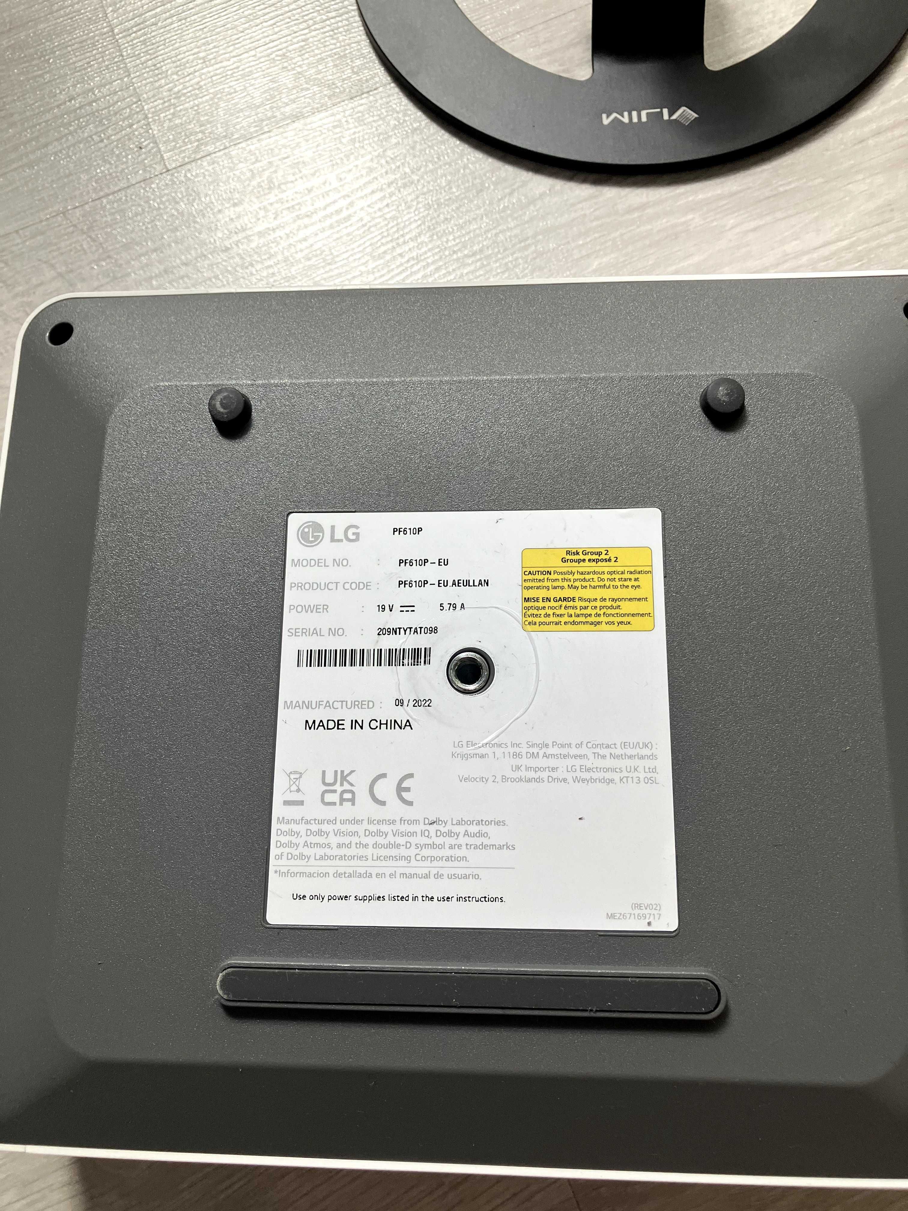 Projektor LG CineBeam PF610P