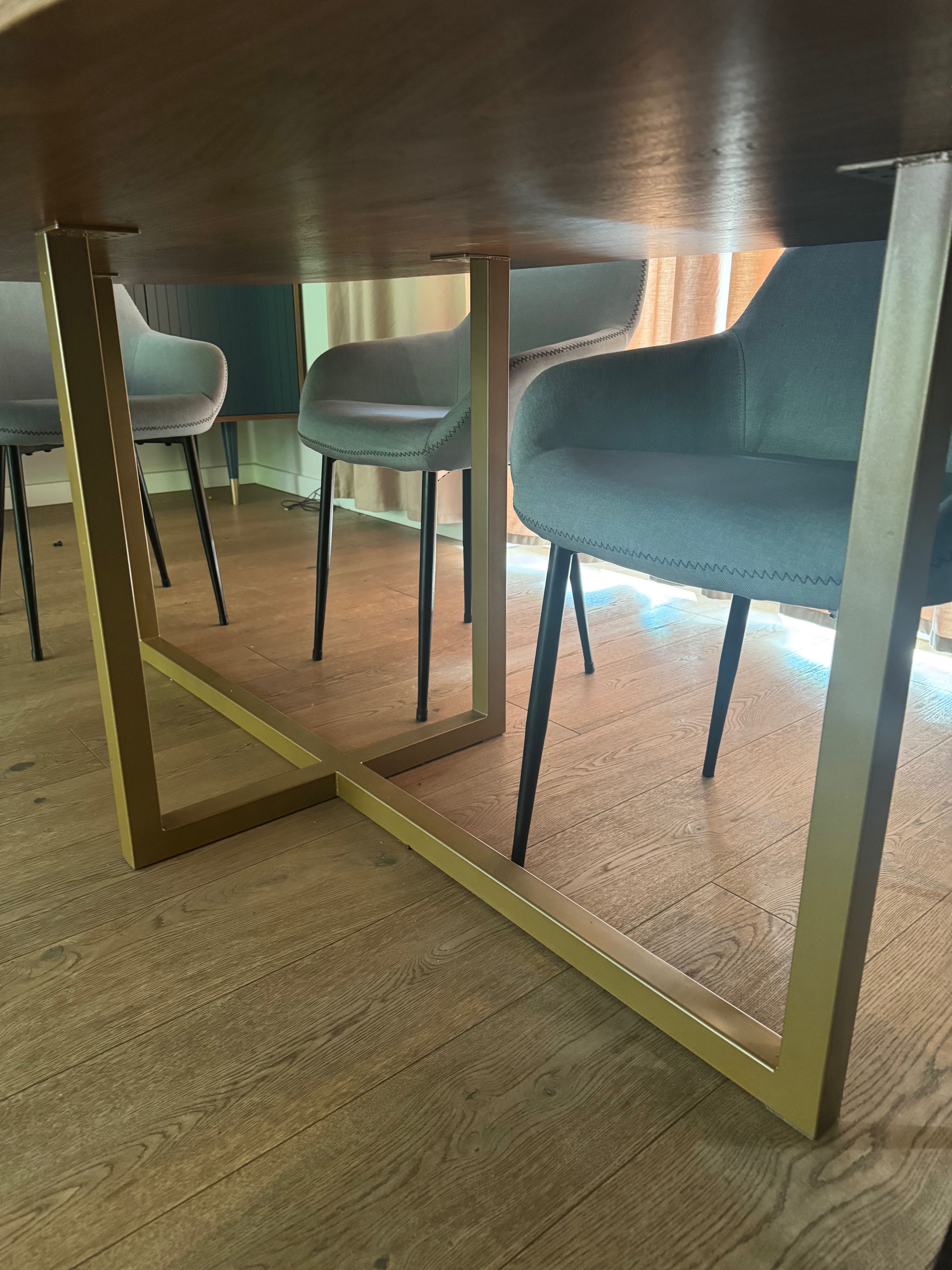 Design Stół orzech + 8 krzeseł