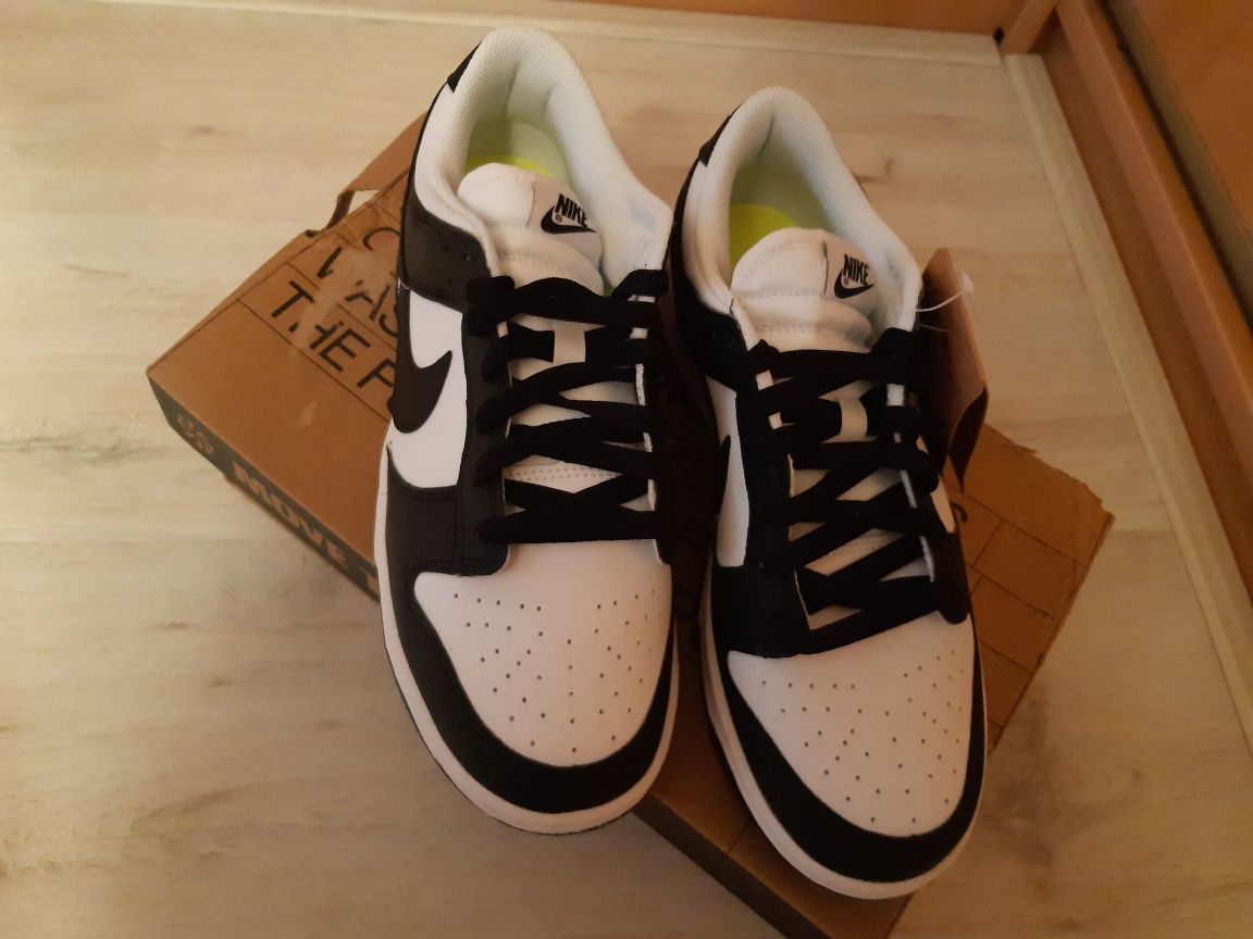 Oryginale Nike Dunk Low Next Nature "Panda" r.40