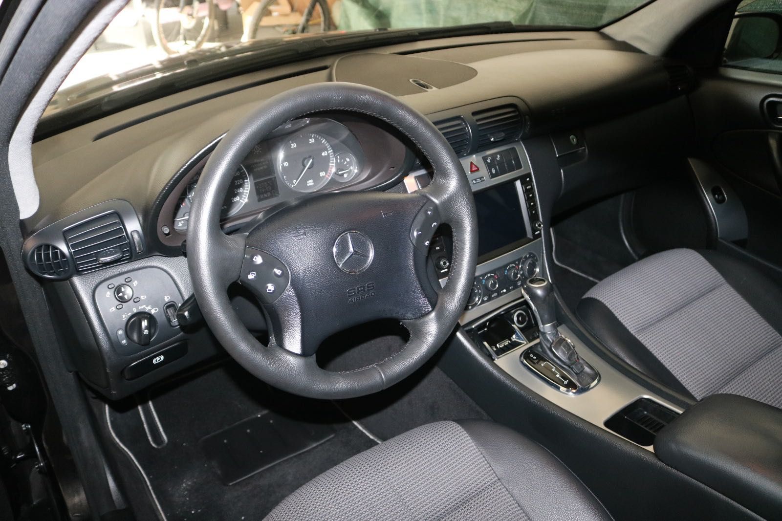 Mercedes C220 Avantgarde Automático