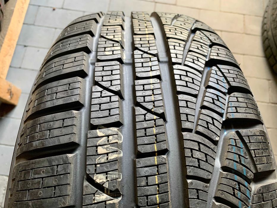 Нові. Зима 225/55R16 (95Н) Pirelli Winter Sottozero 210 Serie 2