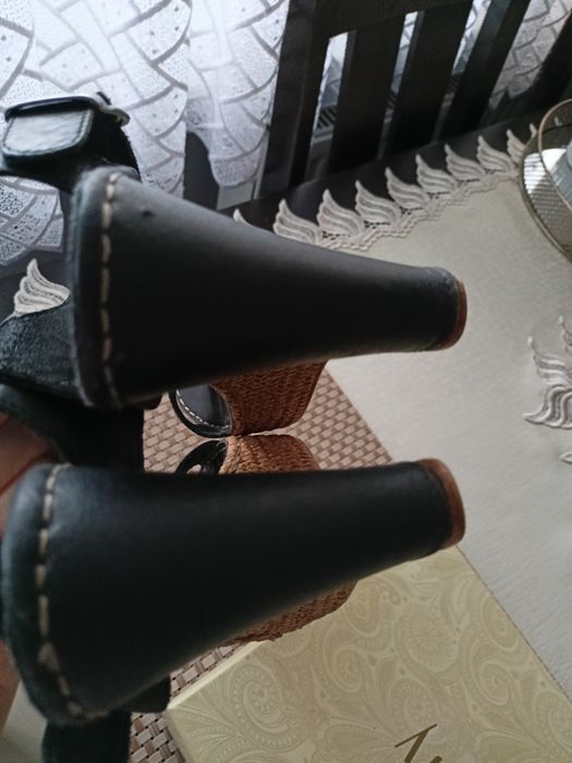 Sandałki Lasocki damskie na koturnie skóra rozmiar 35