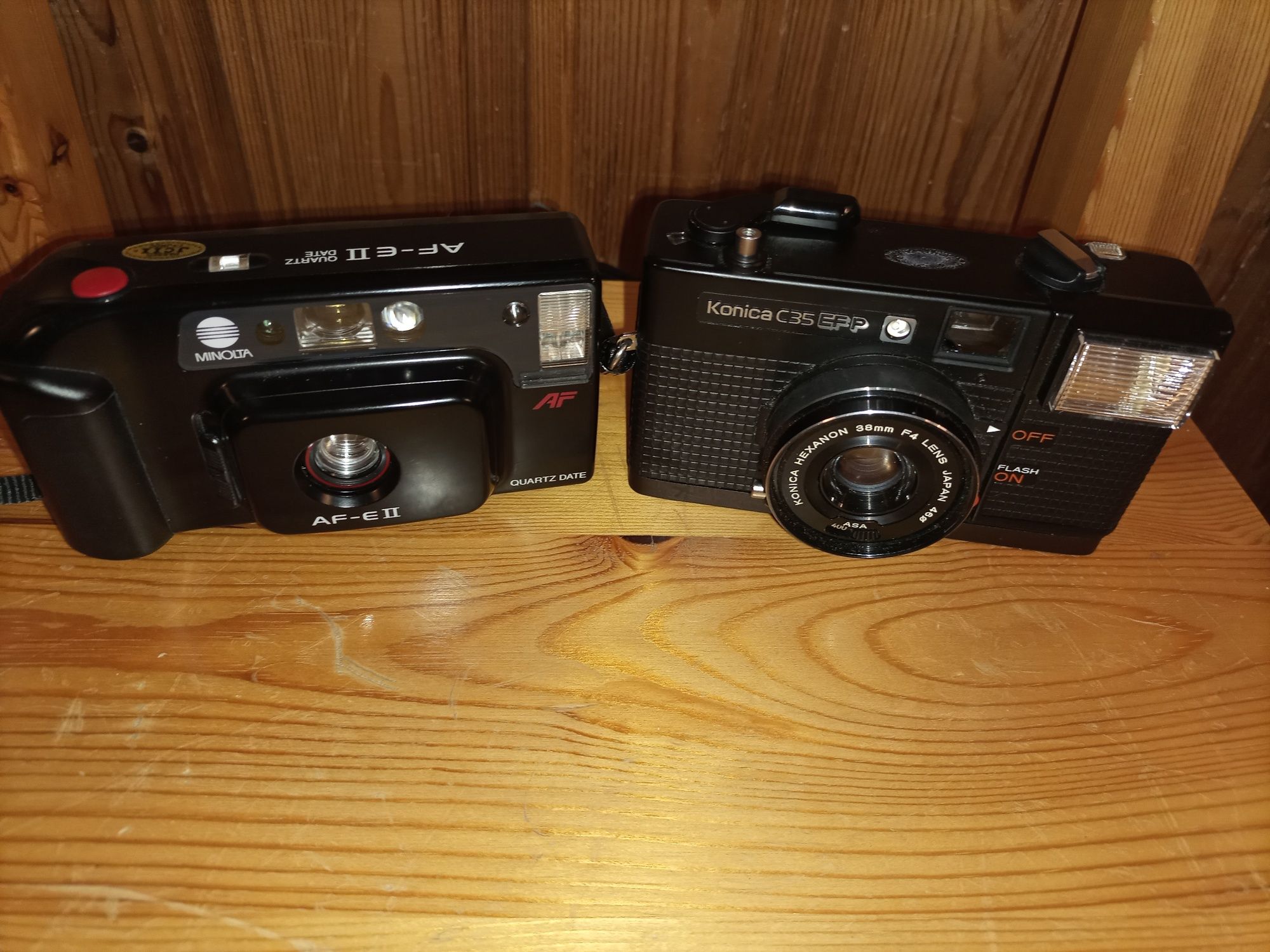 Aparat Minolta AF EII , Konica C35 EF P