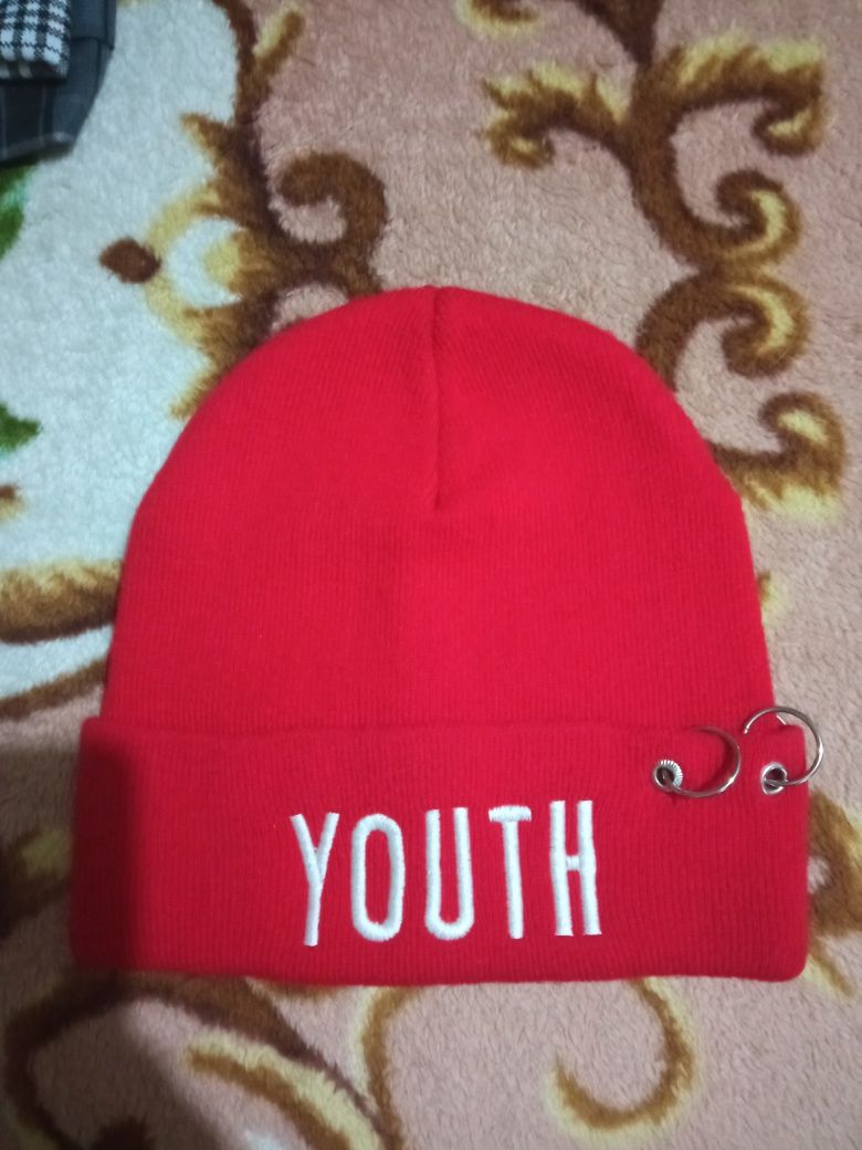 Модная шапочка для подростка