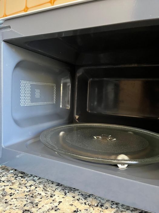 Microondas Electronia branco praticamente novo e dentro da garantia