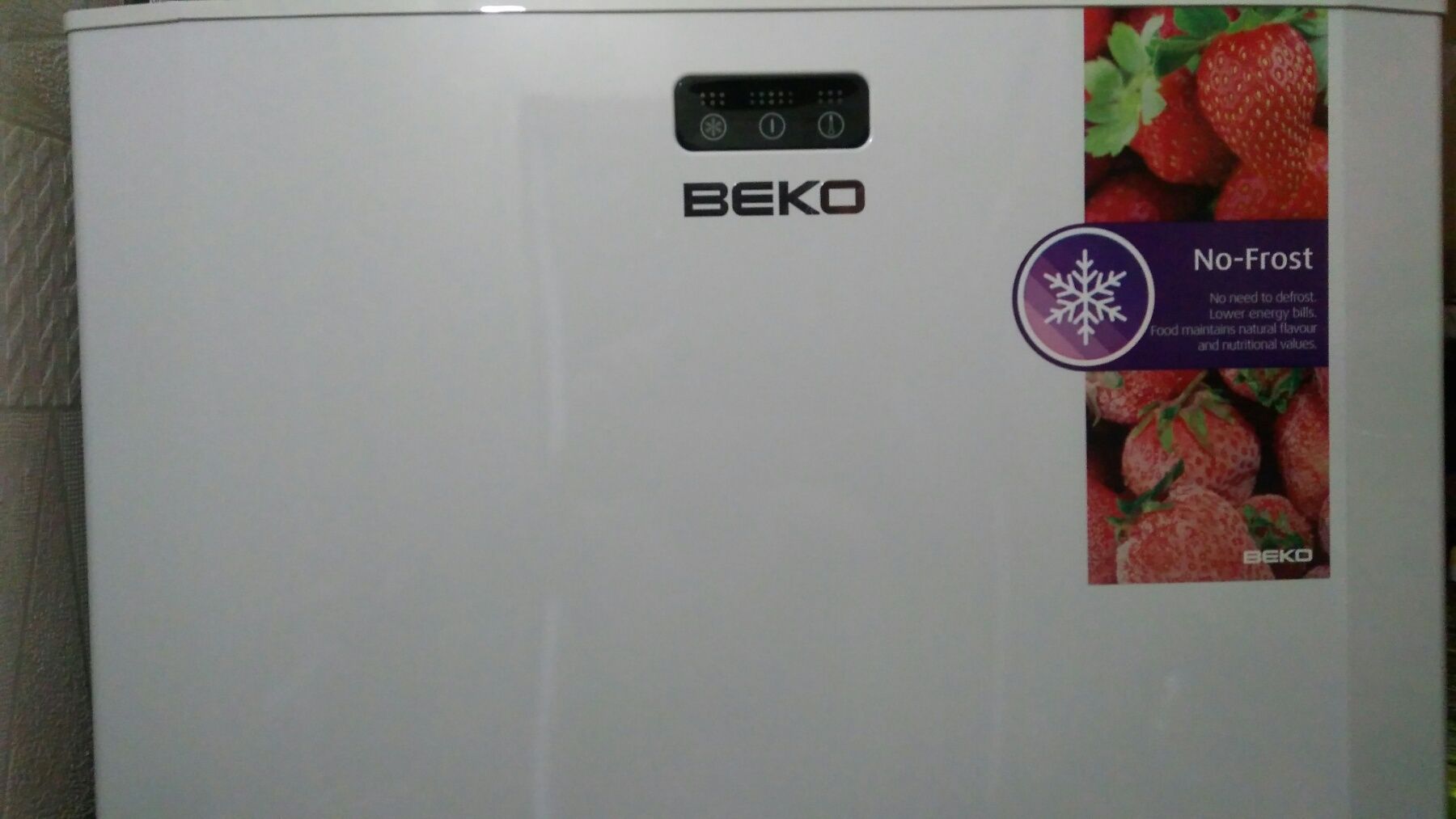 Морозильна камера Beko 300 л.