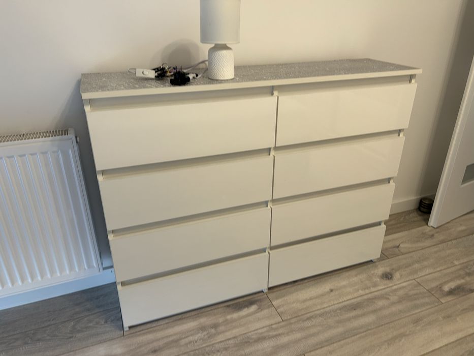Stoliki noccne i komoda