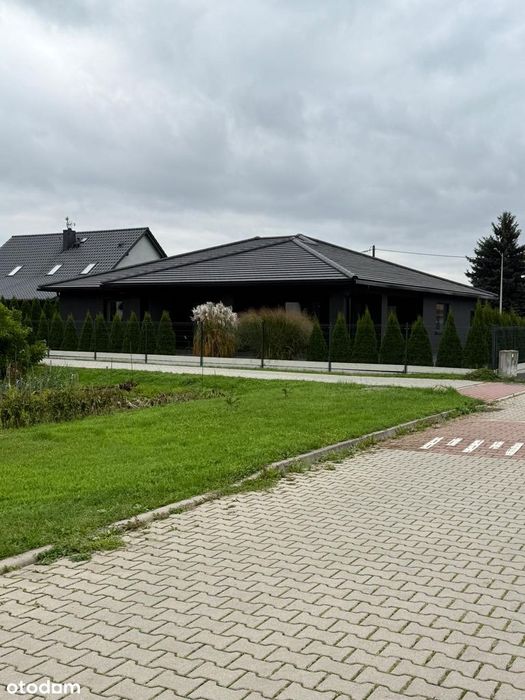 Nowoczesny dom w wysokim standardzie blisko natury