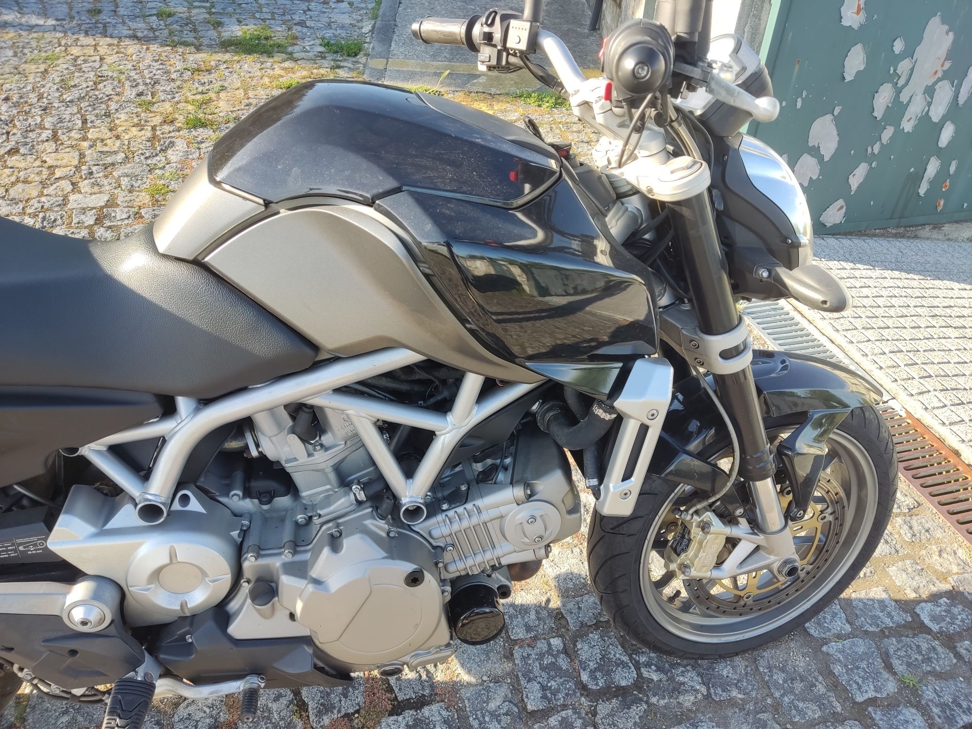 Aprilia Mana 850