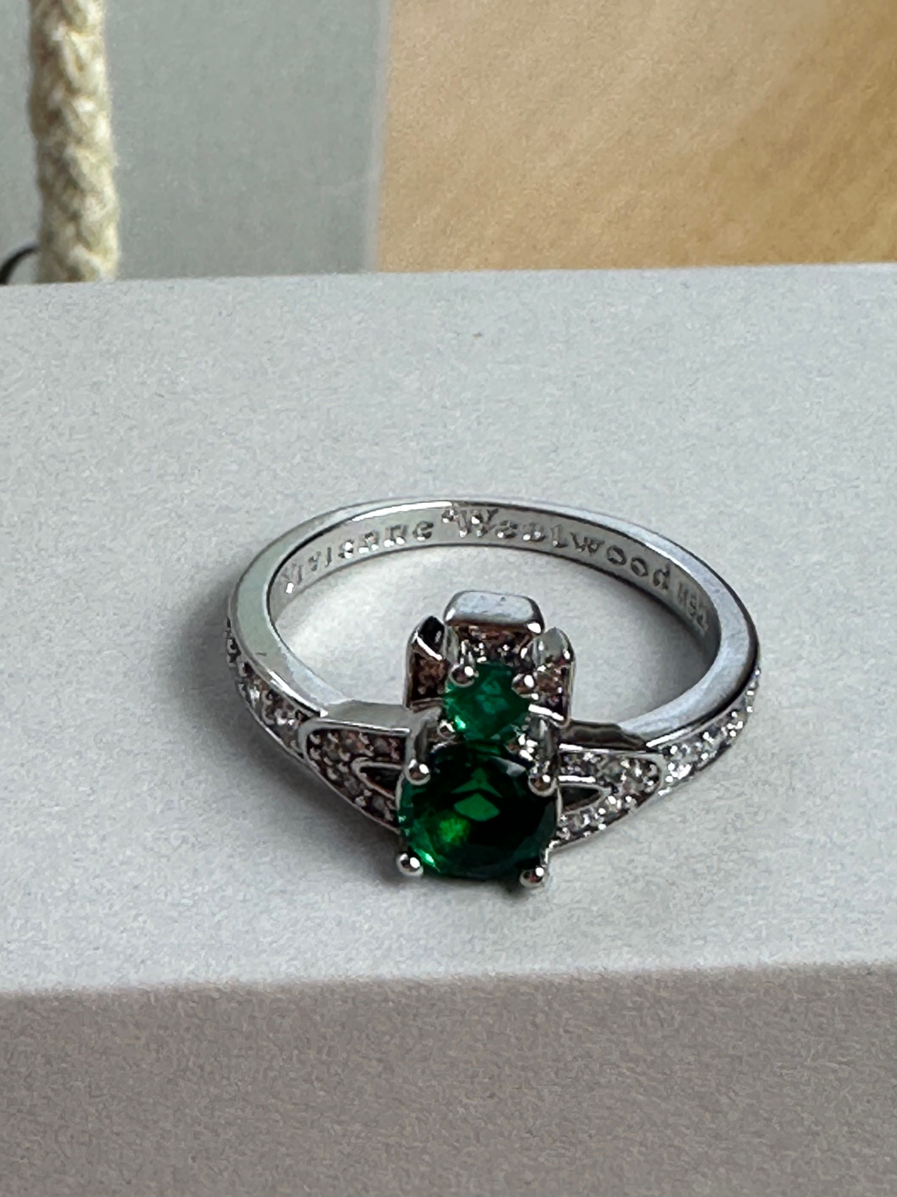 Vivienne Westwood Green Crystal Silver Ring кольцо каблучка