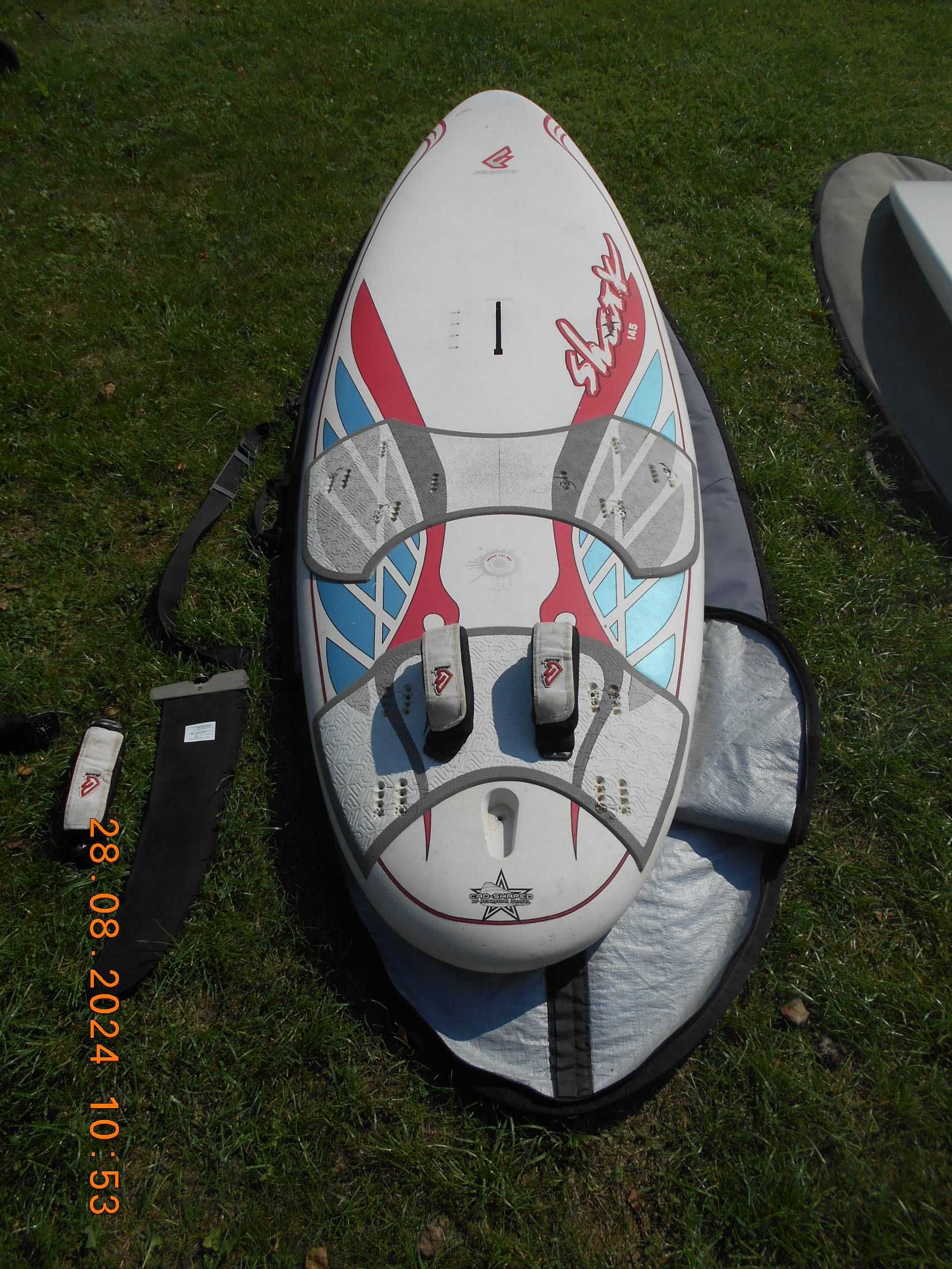deska /zestaw windsurfingowa FANATIC SHARK 145 L i pędnik Naish 7,3 m