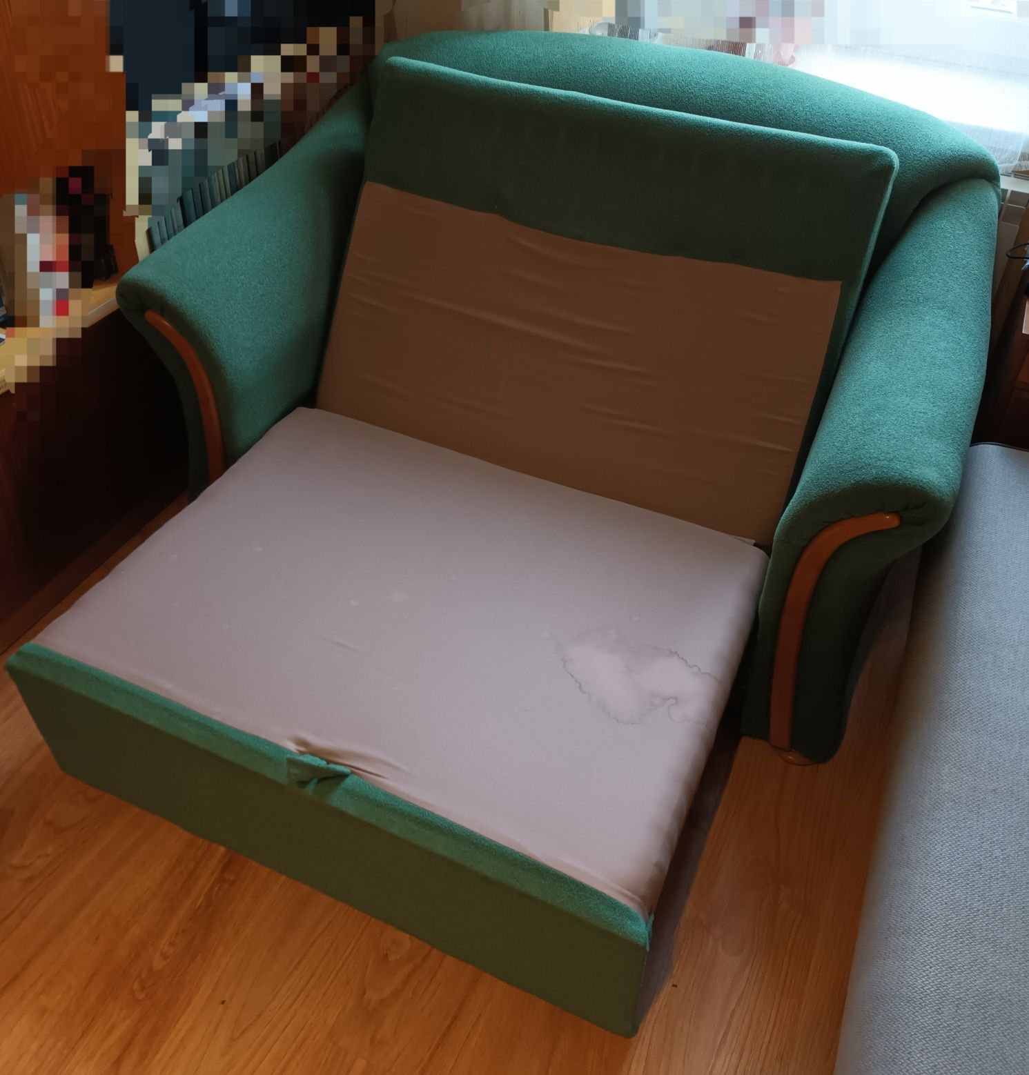 Sofa zgrabna, rozkładana, mała, z możliwością spania