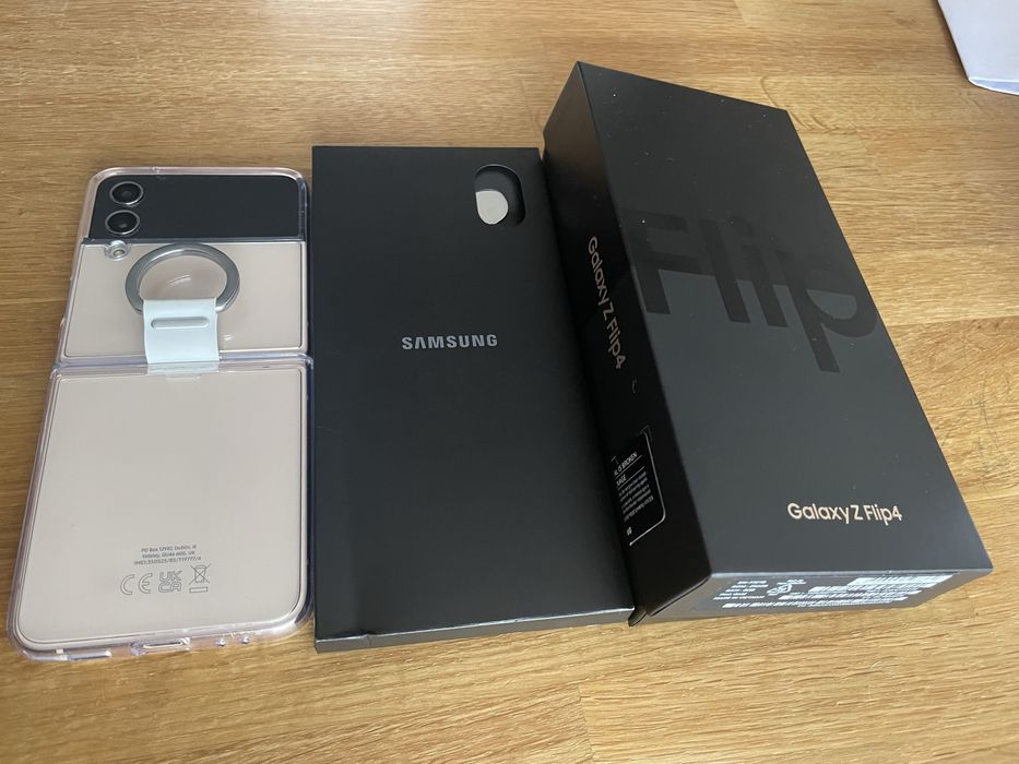 Samsung Galaxy Z Flip 4 - ecrã danificado