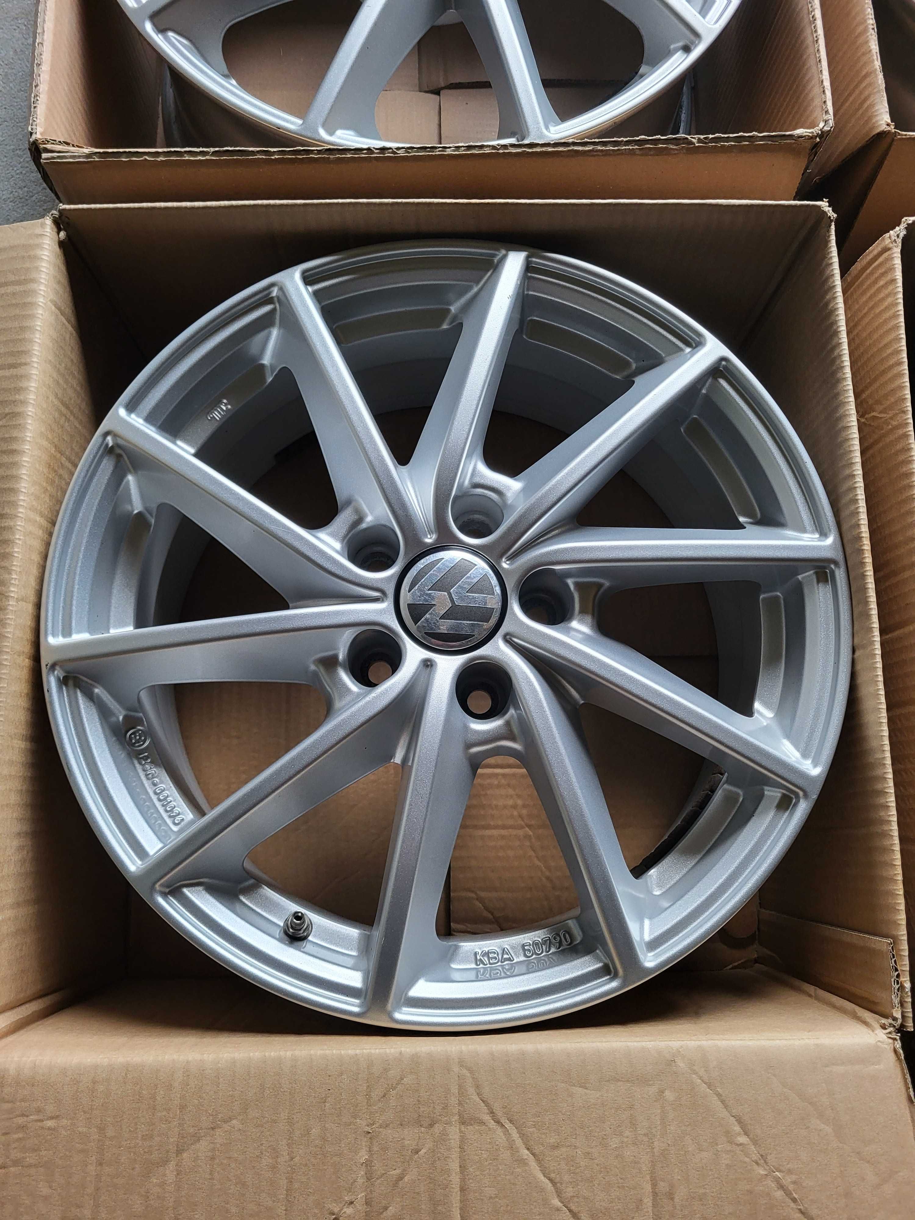 [85] Felgi aluminiowe 17 Cali 5x112 ET40 VW Passat Golf Touran Tiguan