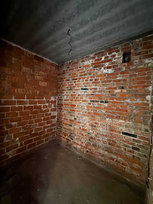 Продаж 3-х кімнатної квартири у зданому будинку