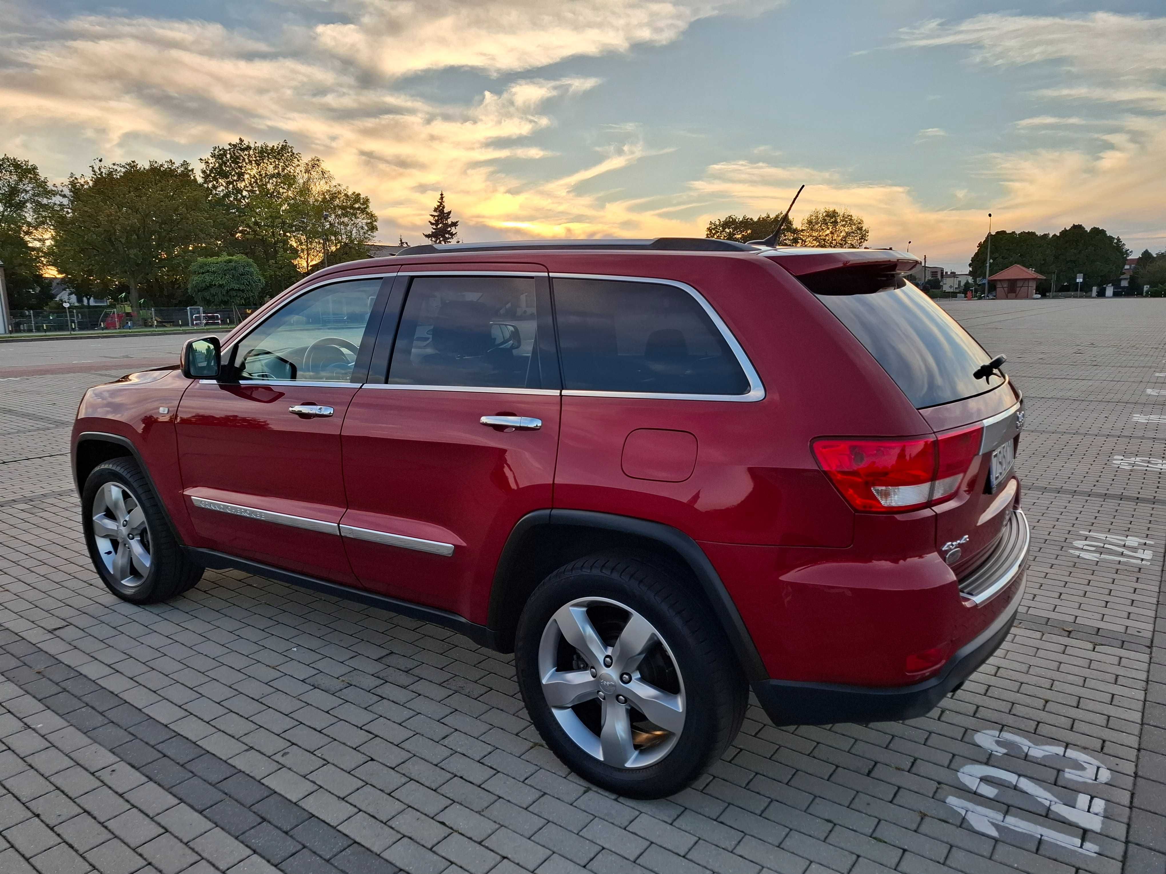 JEEP GRAND CHEROKEE w najbogatszej wersji OVERLAND