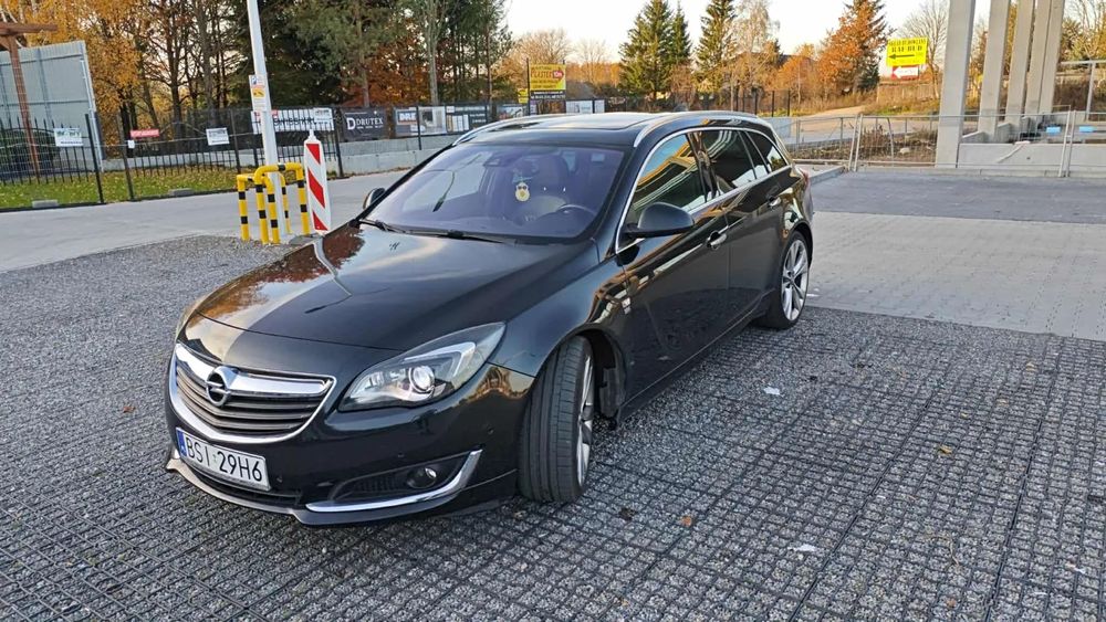 Opel Insignia Opel Insignia 2.0 CDTI Sports Tourer OPC Line