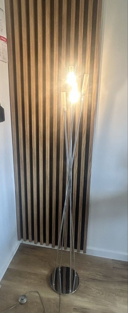 Lampa ze zdejmowanymi kloszami