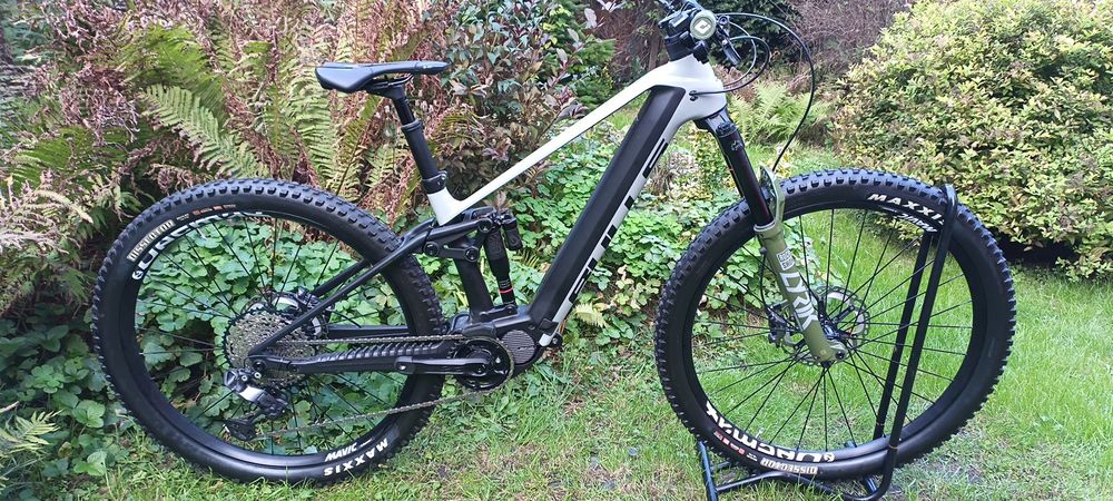 Rower elektryczny Bulls Sonic EVO-EN-SL2 Di2 nie trek Scott cube bmc