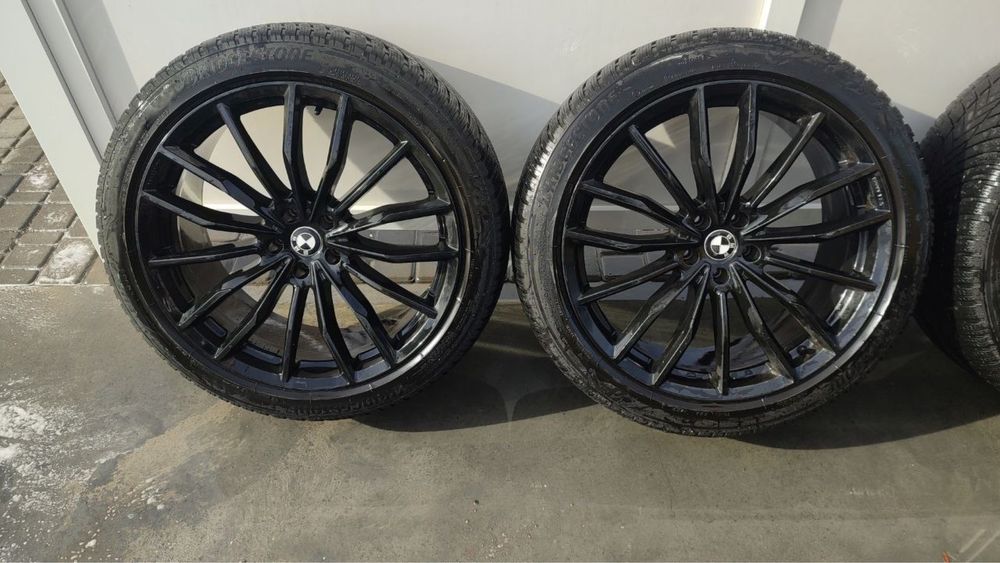 Комплект зимових шин Bridgestone з дисками та датчиками тиску