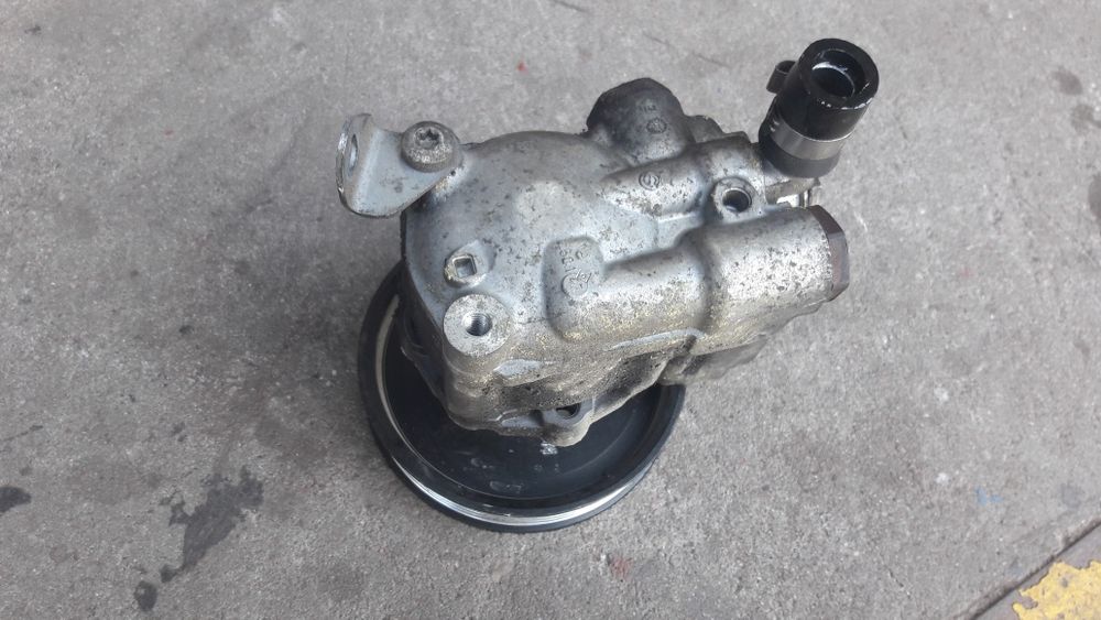 Pompa Wspomagania Bmw e60 520d 320d 120d 177 km sprawna części n47