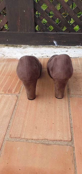 Sapato Salto Alto Camurça