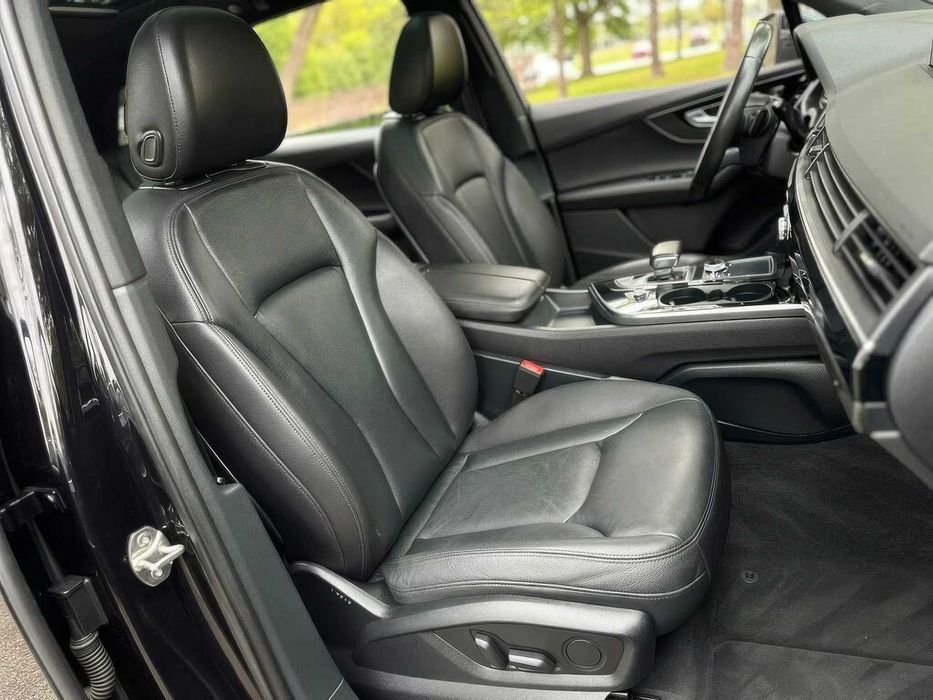 Audi Q7 quattro Premium Plus      2017