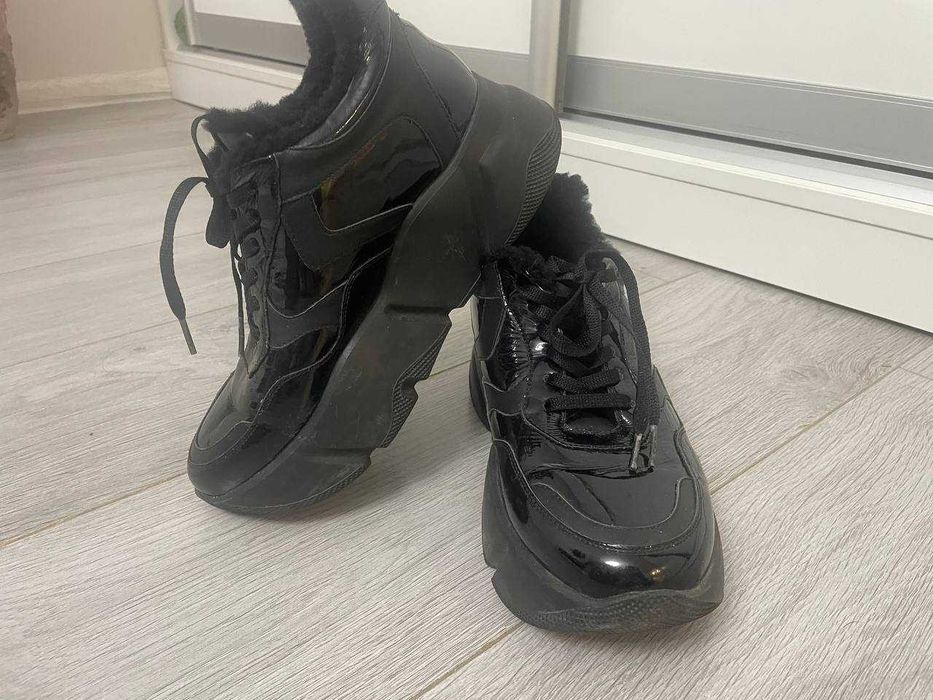 Утеплені кросівки Vitto Rossi