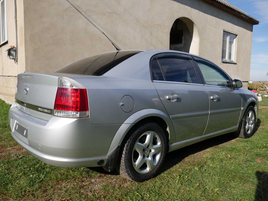 Продам НОВИЙ Opel Vectra C, офіційний