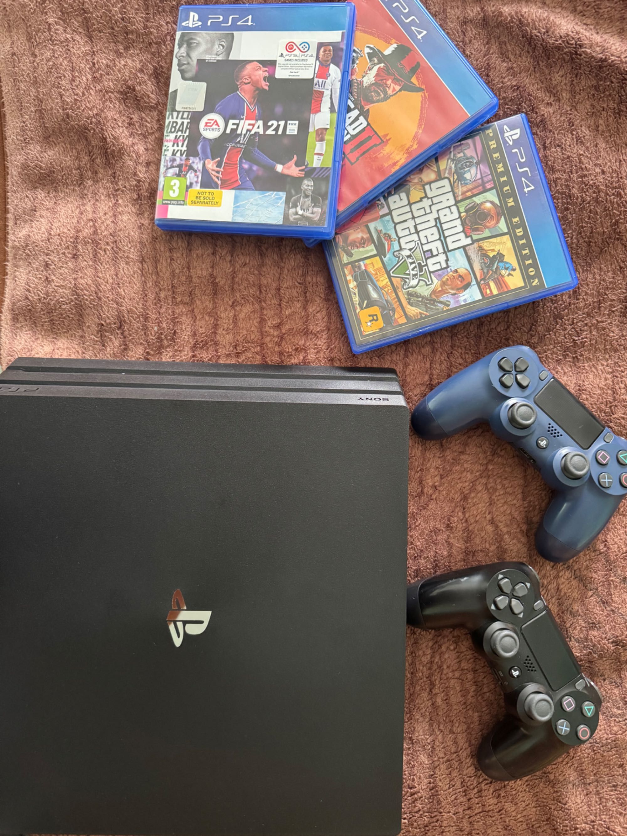 PlayStation 4 pro 1 tb