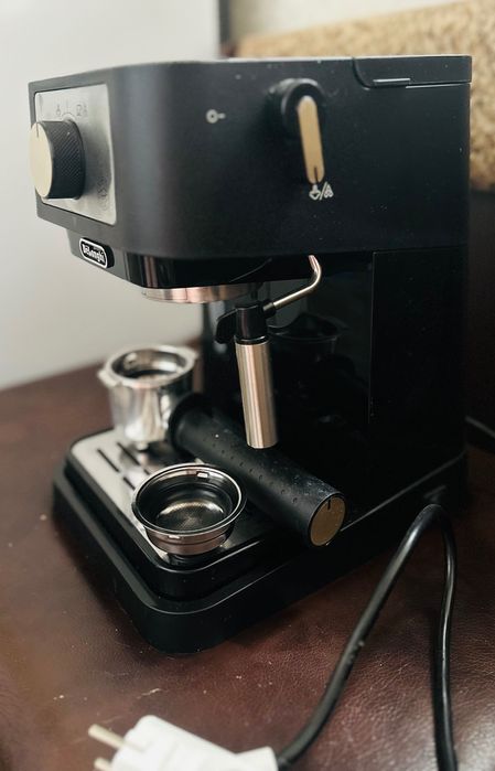 Кавоварка Рожкова DeLonghi EC260.BK