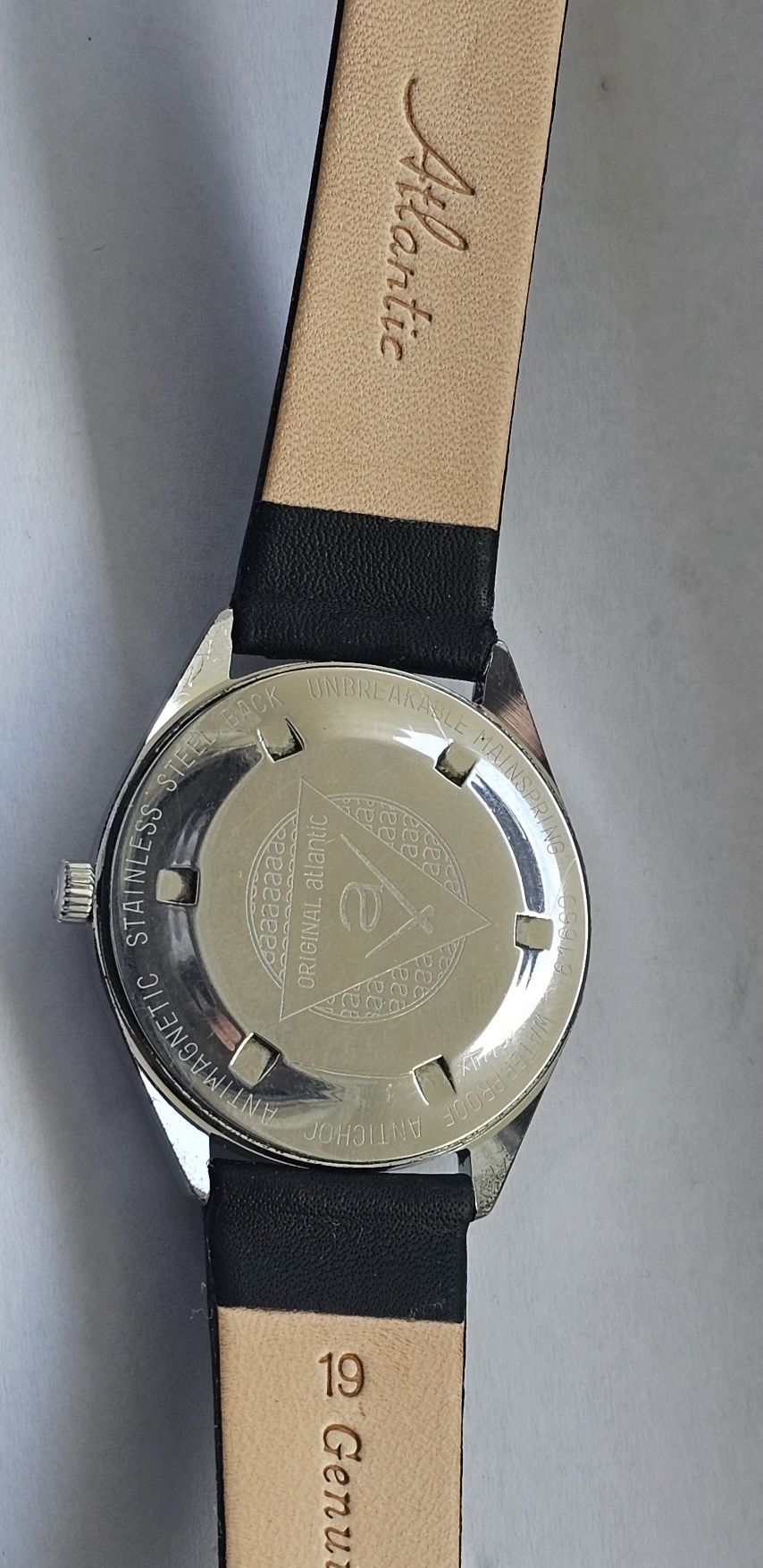 Zegarek Atlantic Wordlmaster z datownikiem