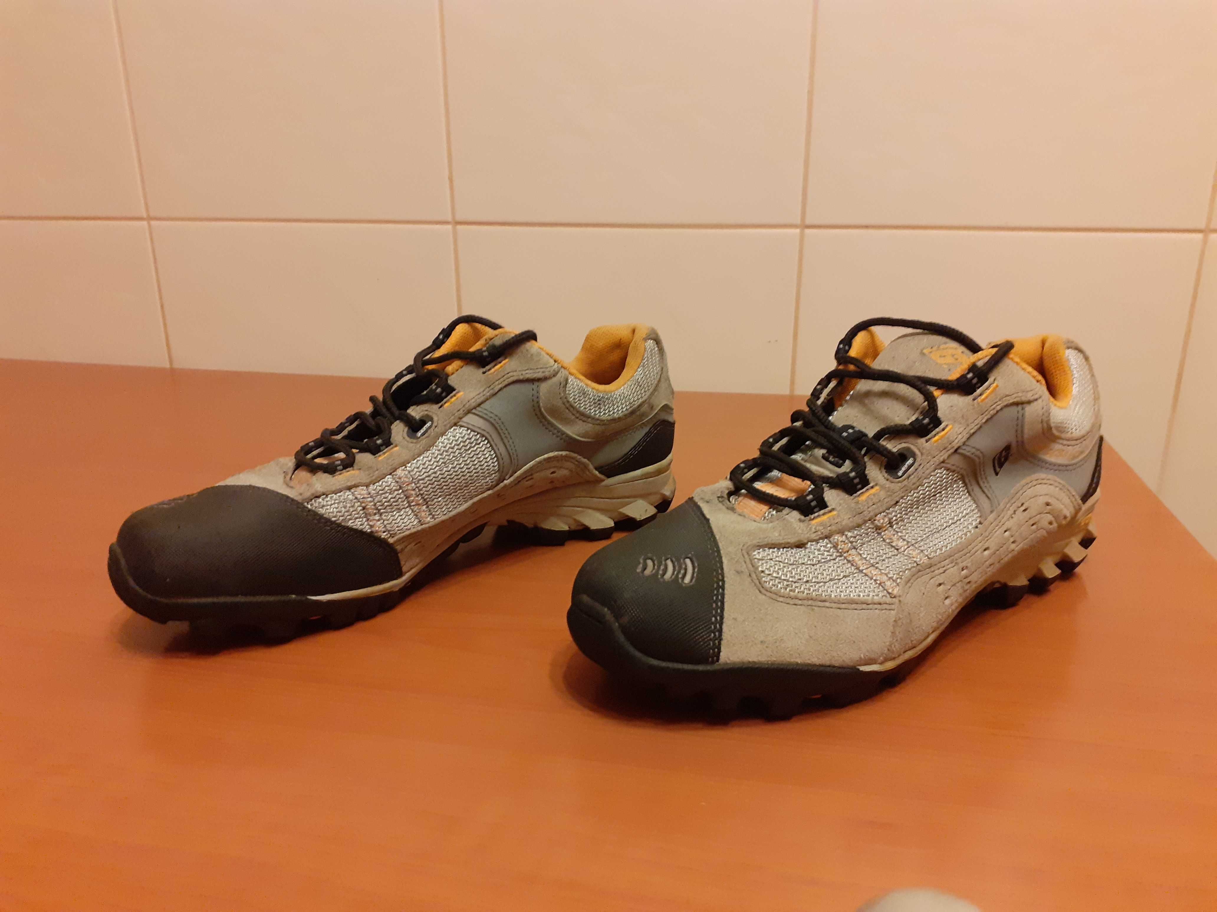 Sapatos de BTT para pedais de encaixe