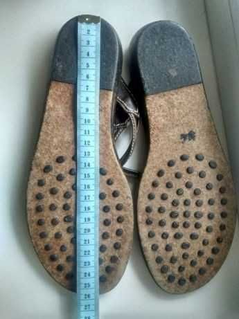 Шльопанці взуття літо  в'єтнамки  tod`s, Італія шкіра  25,5 см.