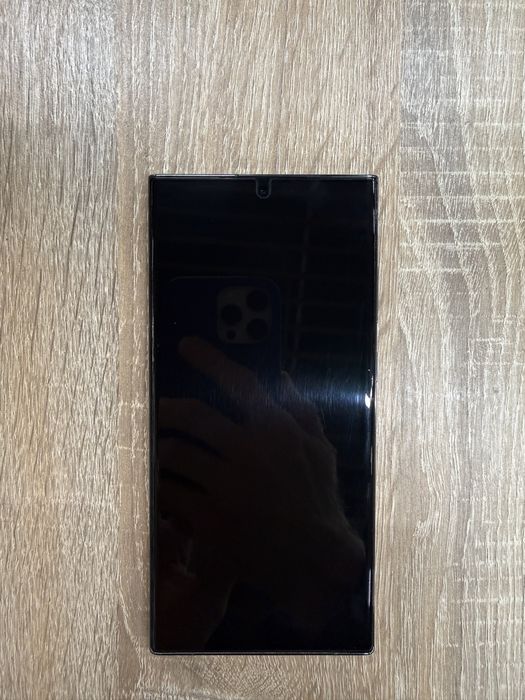 Продам Samsung Galaxy S23 Ultra 12/512