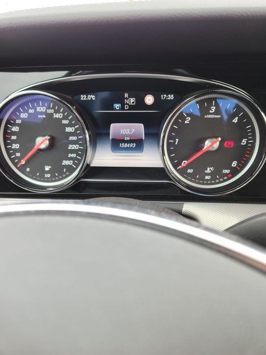 Mercedes-Benz E220d  AMG