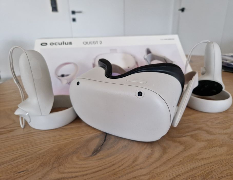 Oculus quest 2, 256 GB,2 gry /Superhot, Beat Saber/