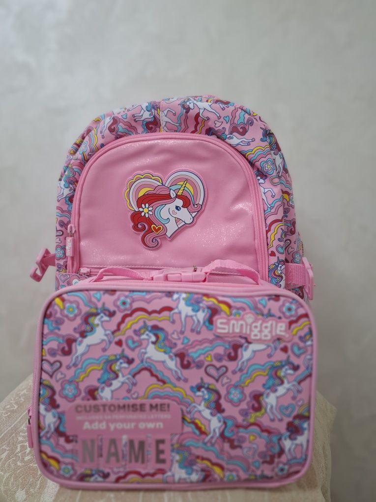 Продаю шикарный брендовий рюкзак SMIGGLE  для Школьницы