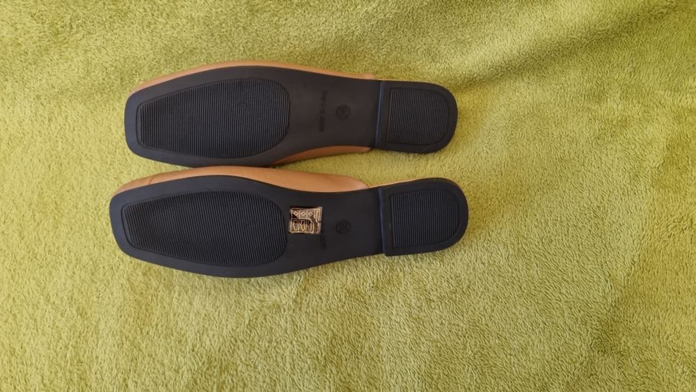 Шльопанці жіночі.