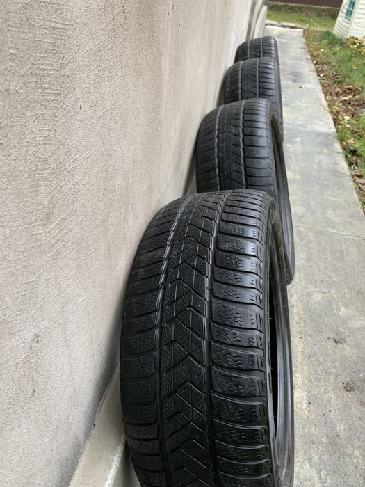 Зимова резина Pirellii 245/45/r18 2020 року