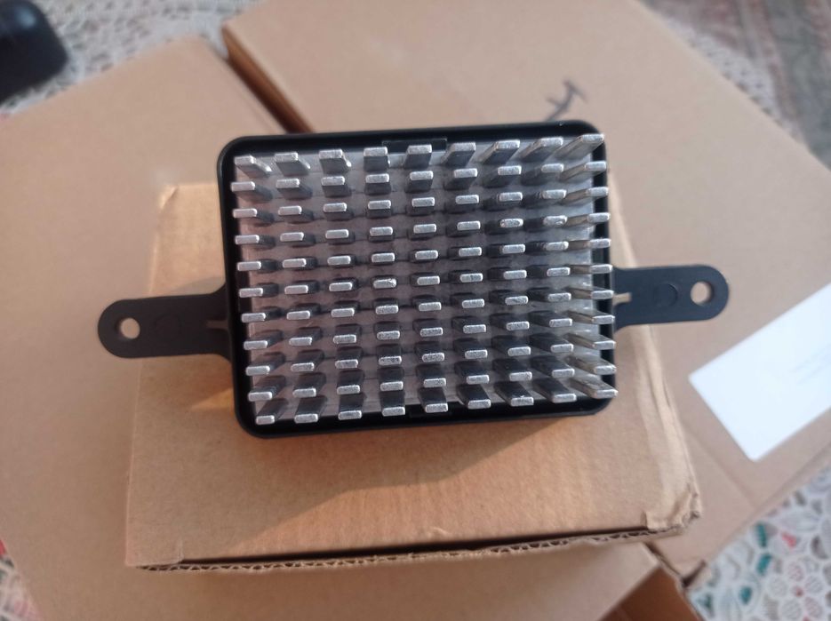 Резистор, регулятор сопротивление, пічки , печки пежо 5008, 3008