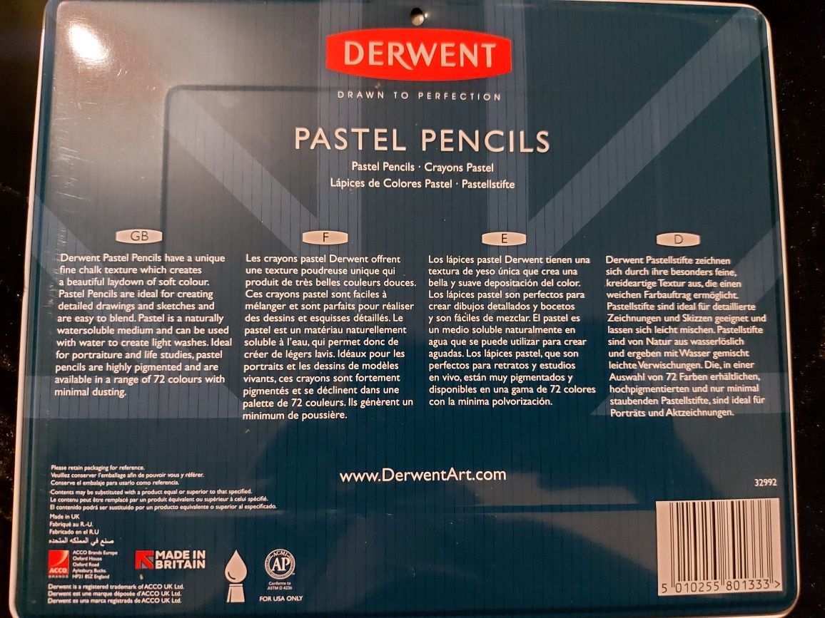 Продам олівці пастельні Derwent 24 шт майже нові