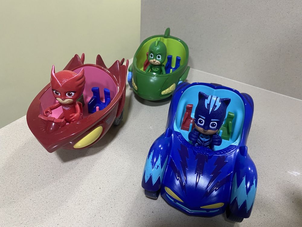 Conjunto Carros com Figuras PJ Masks - Como Novos