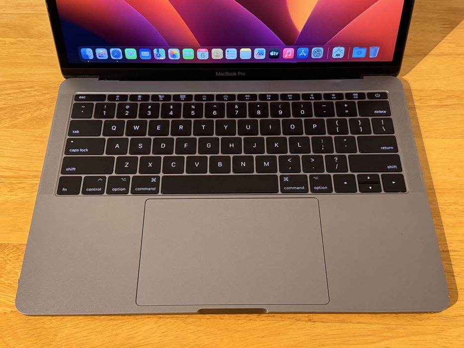 Apple MacBook Pro A1708 13inch i5 2.3GHz / 8GB RAM / 256GB